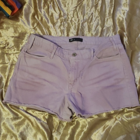 purple levi shorts